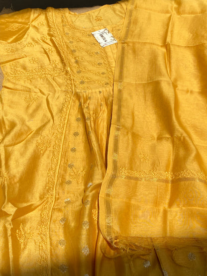 Sunehri – Mul Chanderi Mustard Handcrafted Chikankari Gown Set - Famous Chikankari