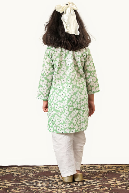Little Noor – Green Mulmul Chikankari Kidswear Set - Famous Chikankari