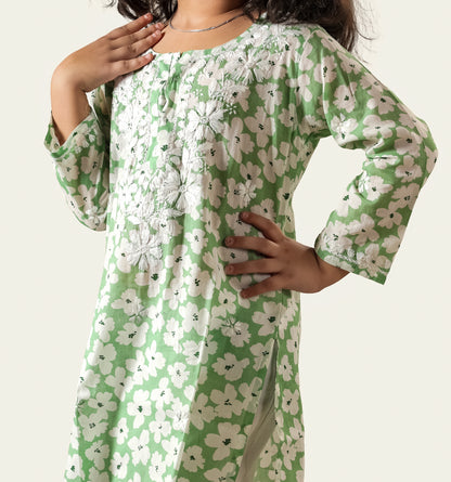 Little Noor – Green Mulmul Chikankari Kidswear Set - Famous Chikankari