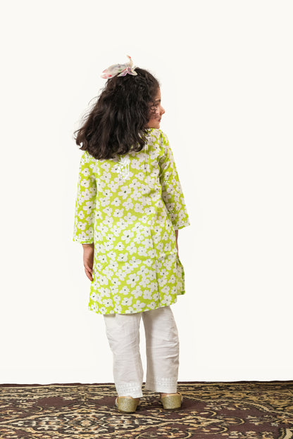 Little Noor – Lime green Mulmul Chikankari Kidswear Set - Famous Chikankari