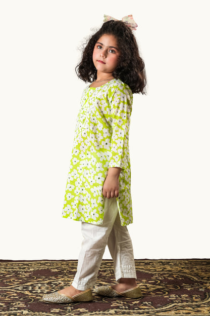 Little Noor – Lime green Mulmul Chikankari Kidswear Set - Famous Chikankari