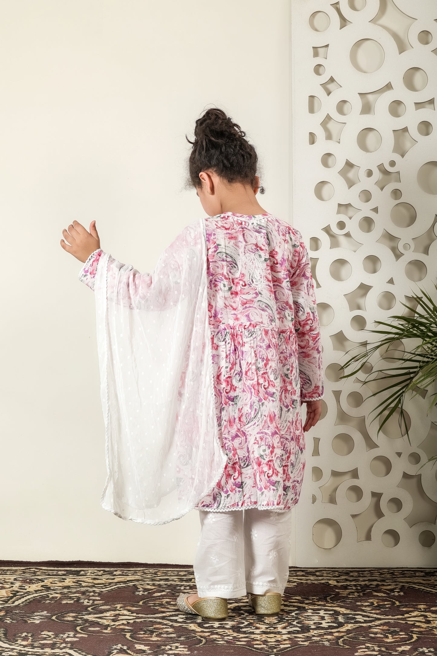 Fiza Angarkha Mul Print Kids Chikankari Set - Pink