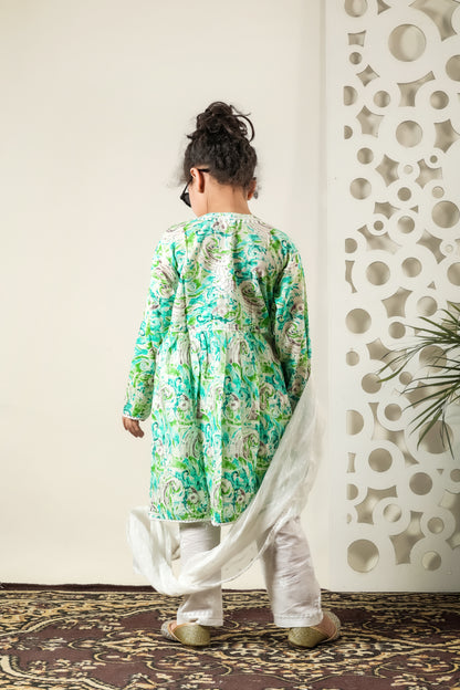 Fiza Angarkha Mul Print Kids Chikankari Set - Green - Famous Chikankari