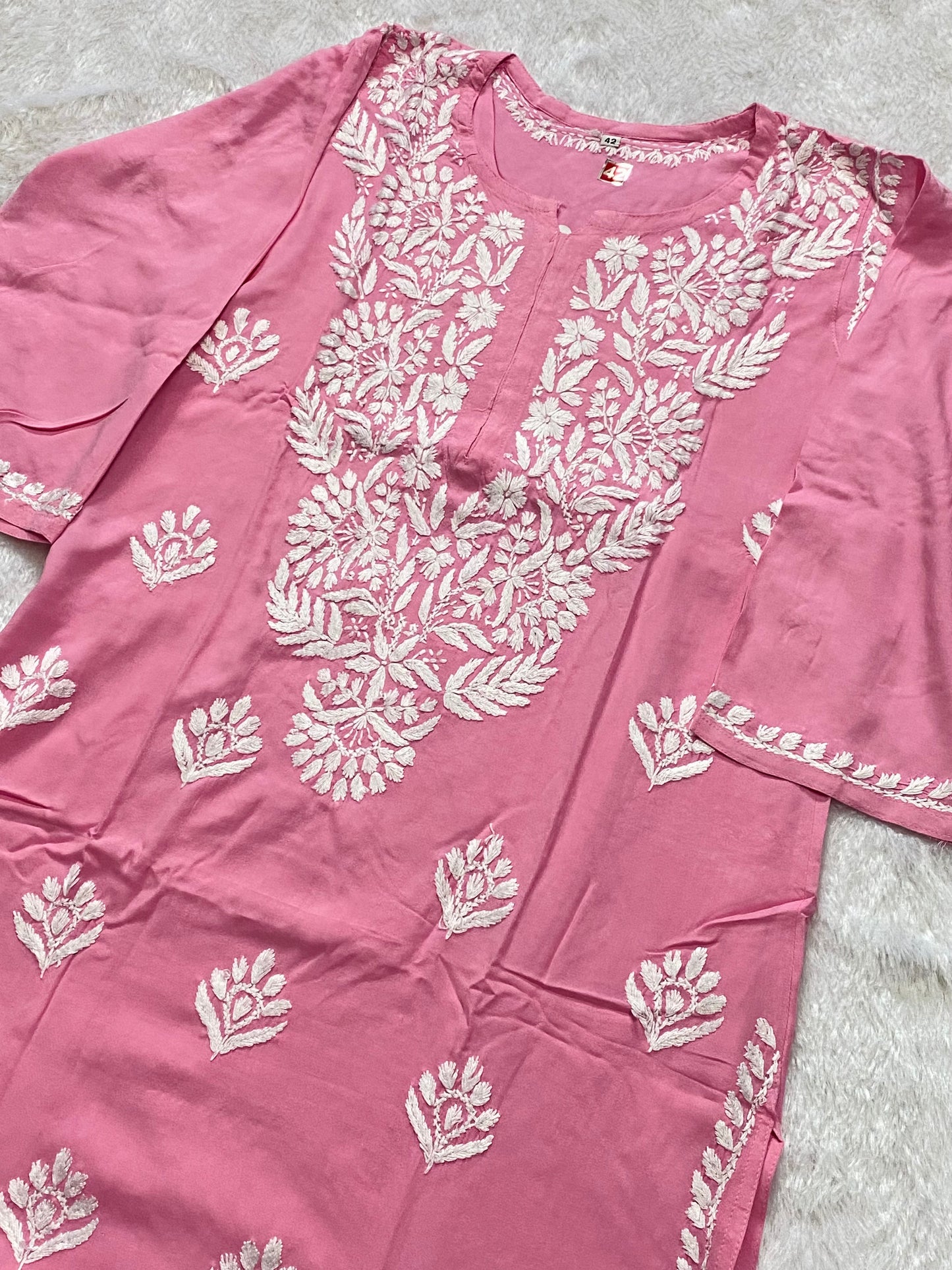 Gulraiz Grace Rayon Chikankari Kurta