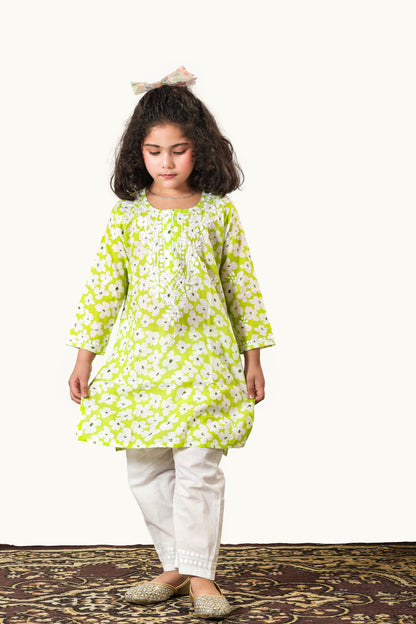 Little Noor – Lime green Mulmul Chikankari Kidswear Set - Famous Chikankari