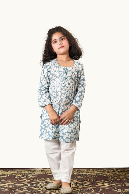 Little Noor – Grey Mulmul Chikankari Kidswear Set - Famous Chikankari