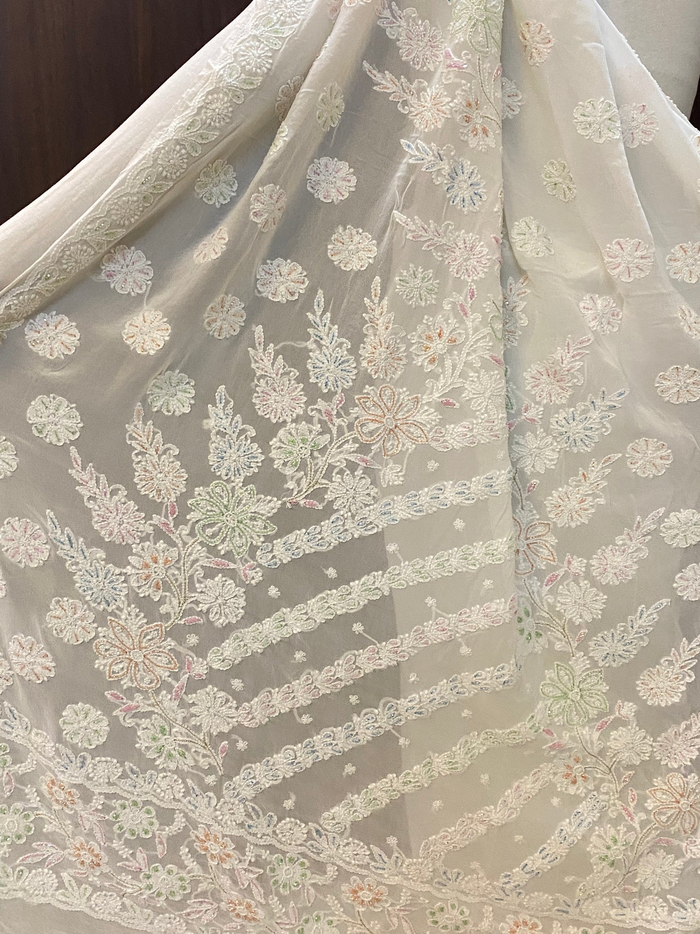 Noor-e-Safa – White Chikankari Saree in Viscose Georgette