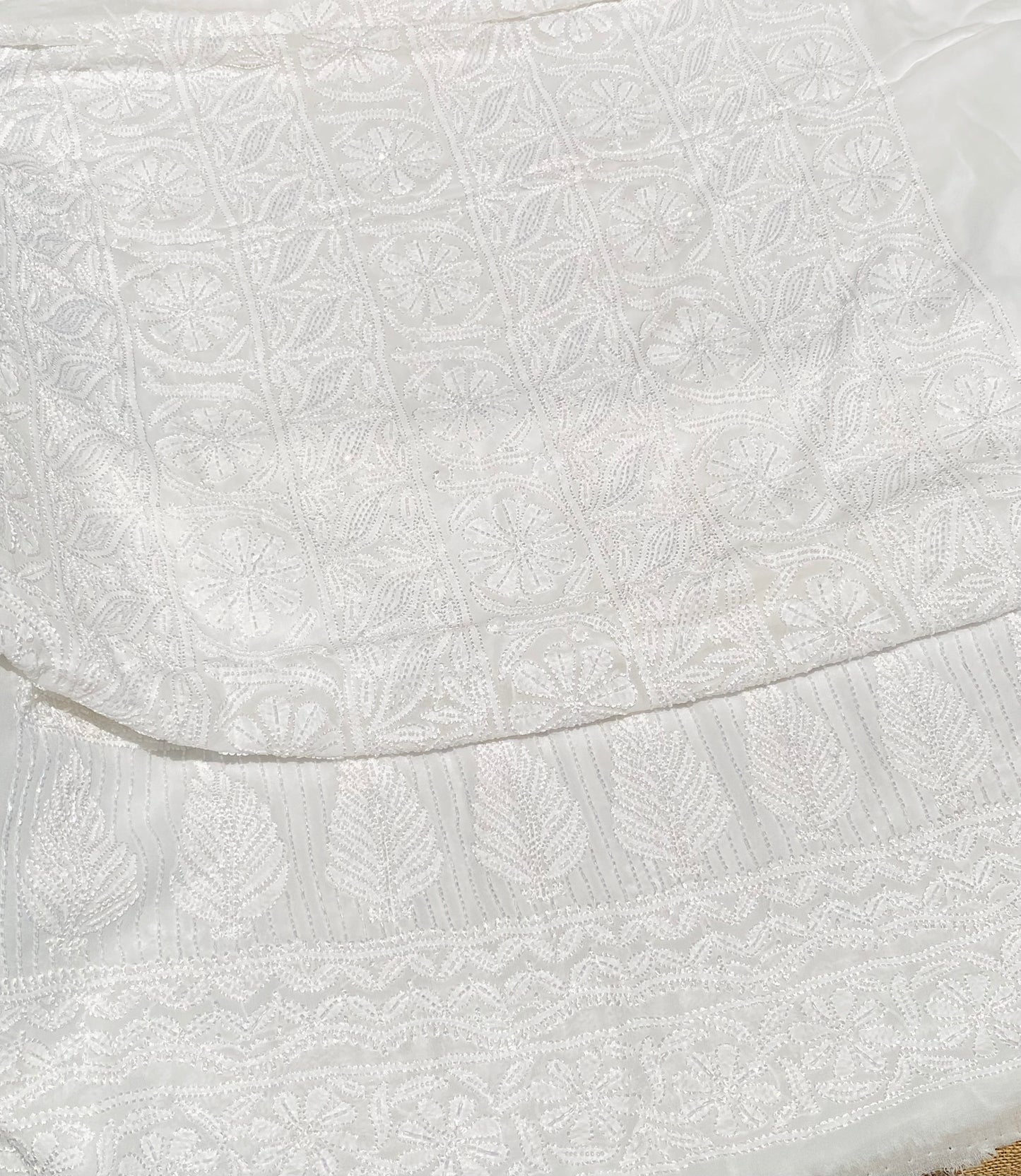 Roshan-e-Noor White Chikankari Unstitched Set
