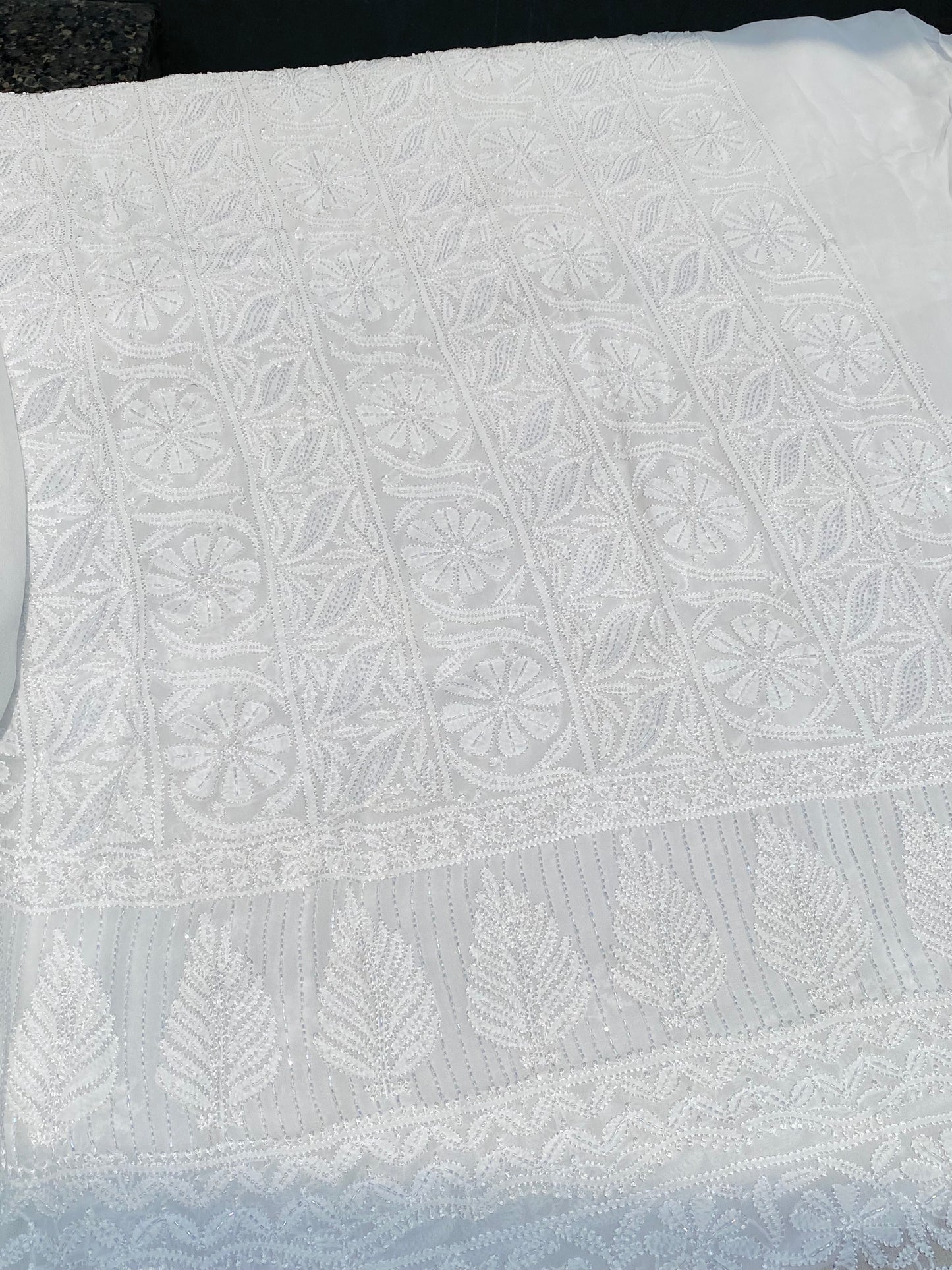 Roshan-e-Noor White Chikankari Unstitched Set
