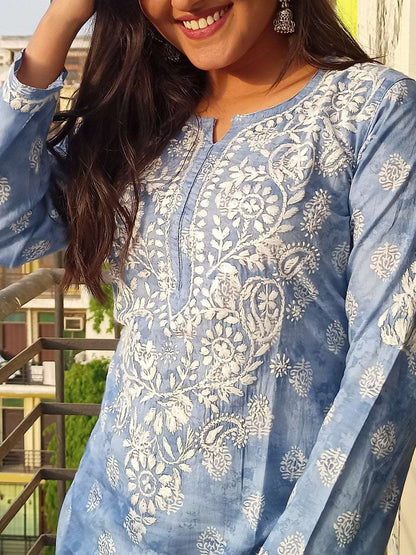 Safoora Chikankari Mulmul Print Straight Kurta