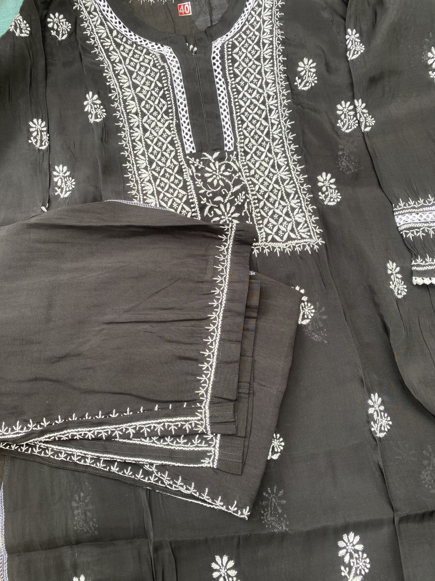 Alina – The Timeless Chikankari Semi Stitched Co-ord Set