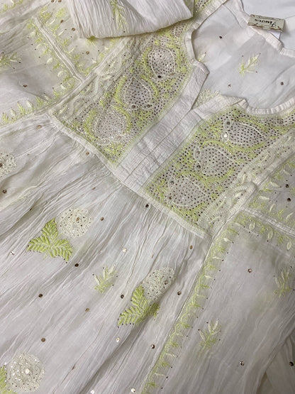 Aafreen Off White Handcrafted Chikankari Mukaish Gown Set - Famous Chikankari
