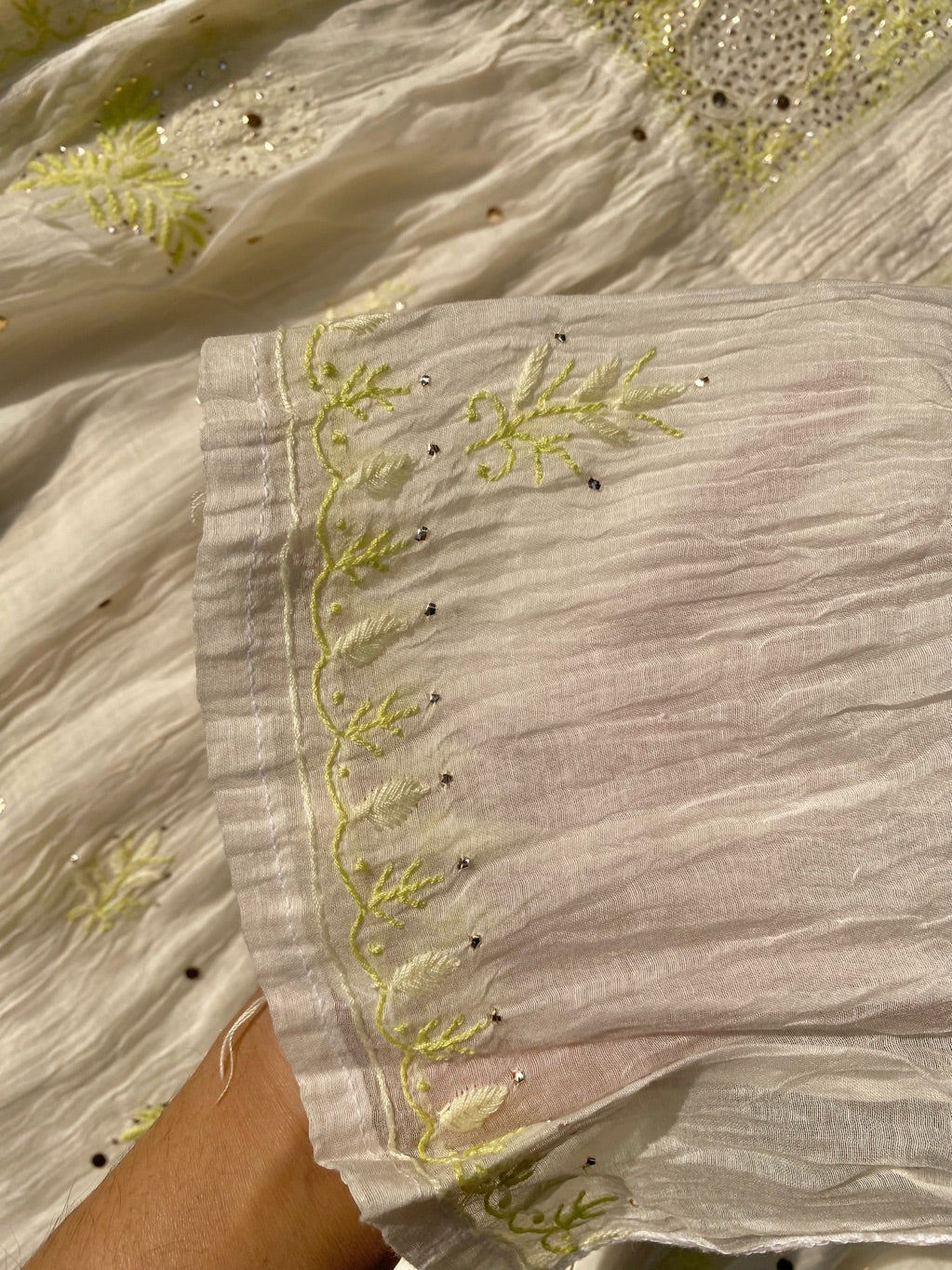 Aafreen â€“ Off White Handcrafted Chikankari Mukaish Gown Set