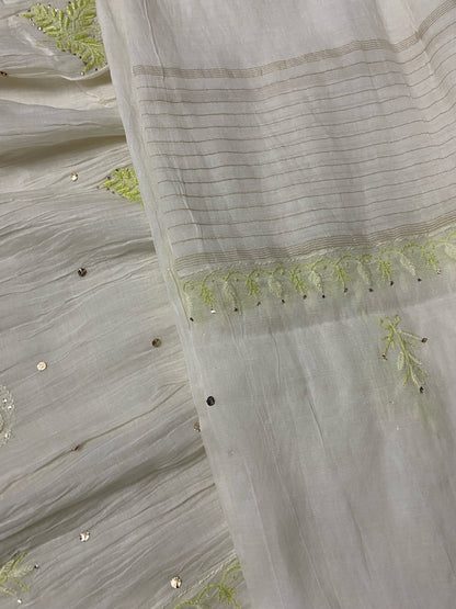 Aafreen Off White Handcrafted Chikankari Mukaish Gown Set - Famous Chikankari