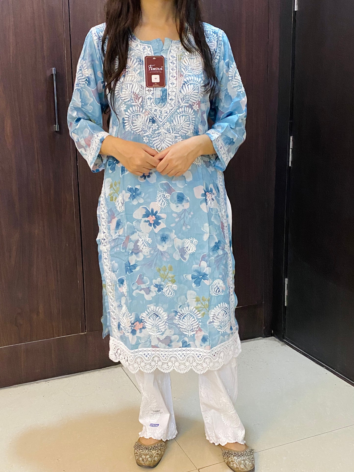 Aafiya – Floral Muslin Chikankari Long Kurti