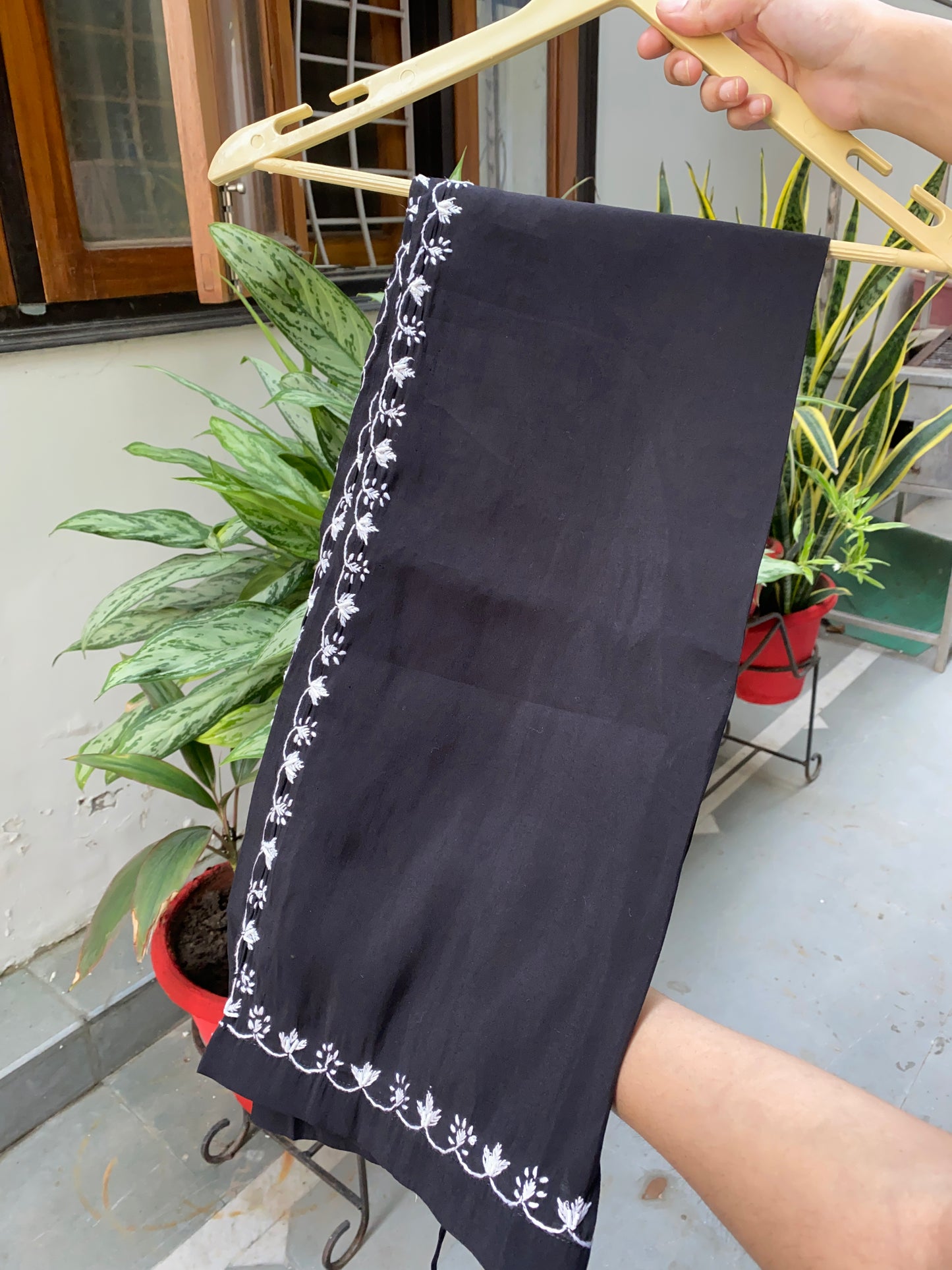 Aiza – Black Chikankari Semi-Stitched Kurta & Pant Set