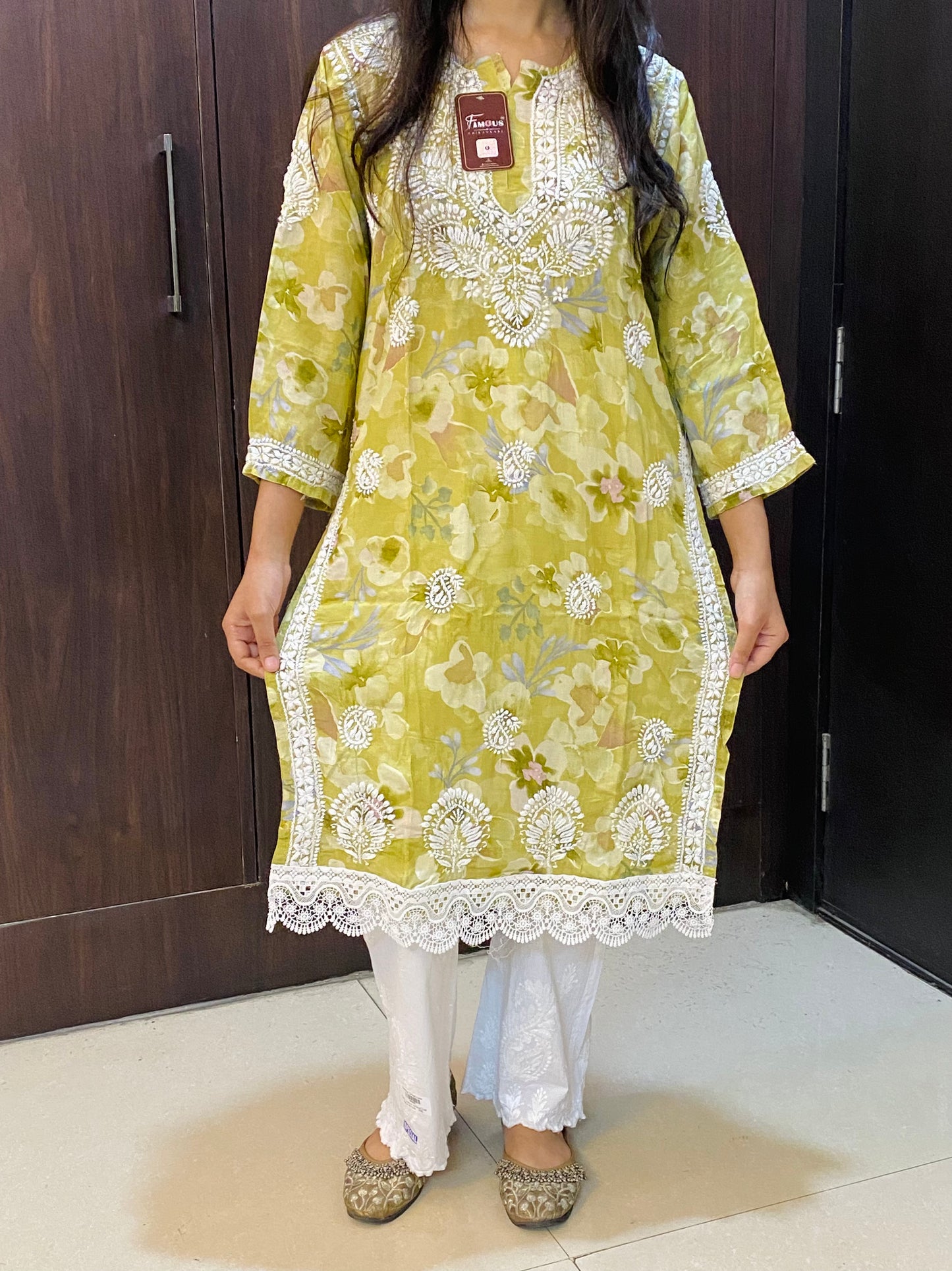 Aafiya – Floral Muslin Chikankari Long Kurti