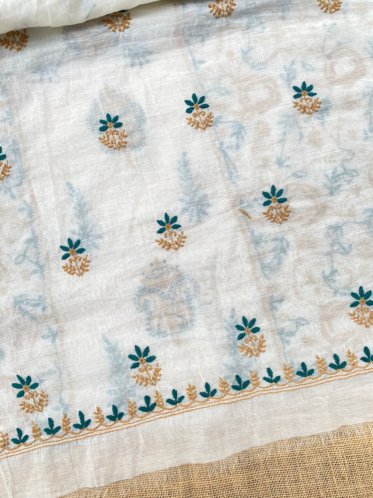 Zameyra – Off White Mul Chanderi Unstitched Chikankari Suit Set